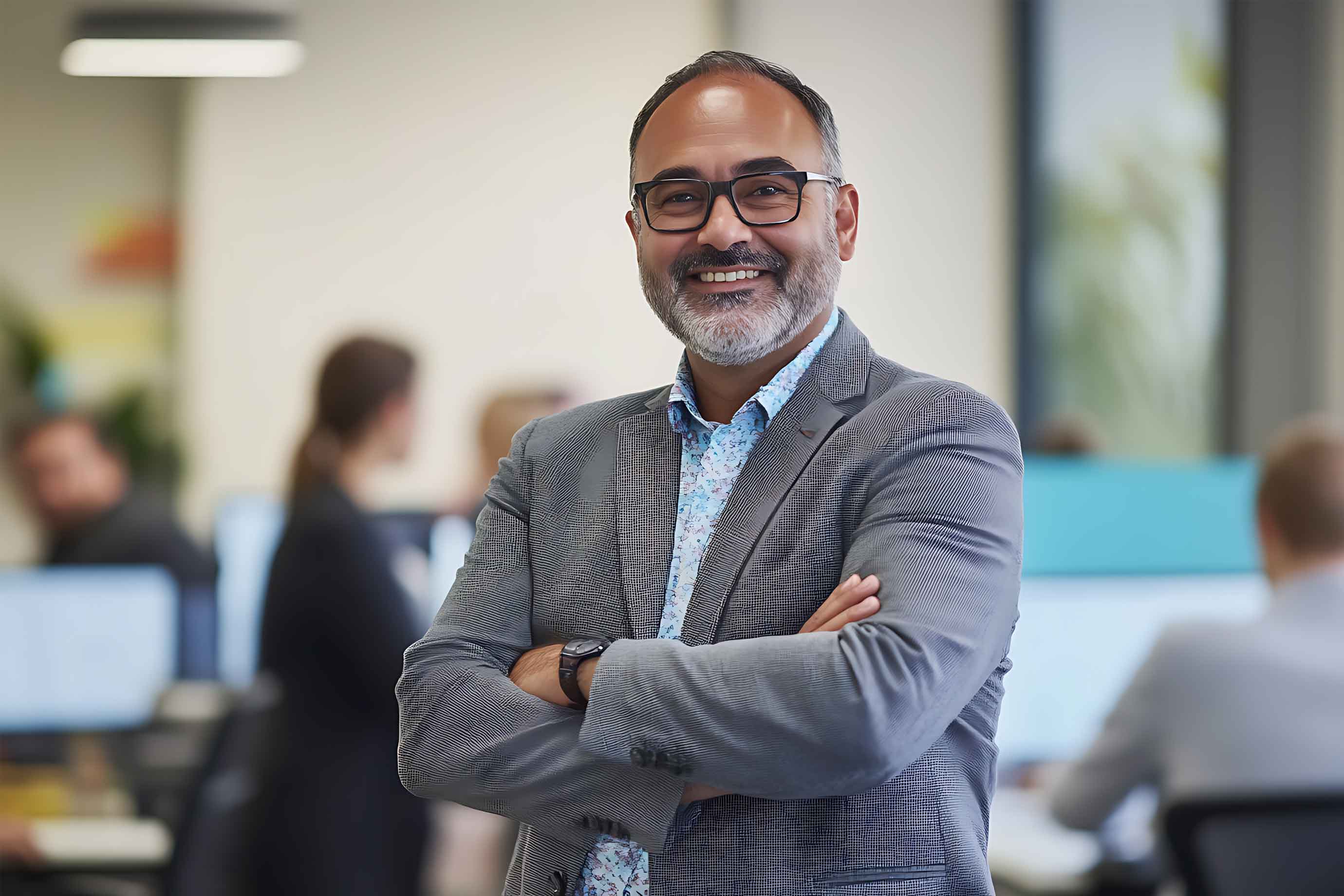 Gespräch zwischen Berater und Klient, Notizen machen.